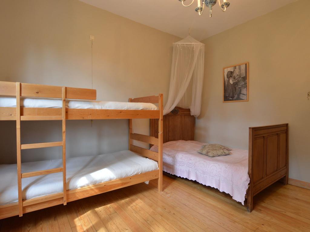 Furnished Bungalow In Monceau En Ardenne With Garden Barbecue Oizy Quarto foto