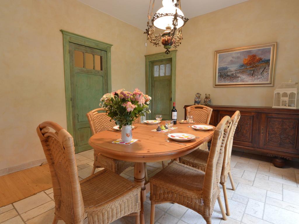 Furnished Bungalow In Monceau En Ardenne With Garden Barbecue Oizy Quarto foto